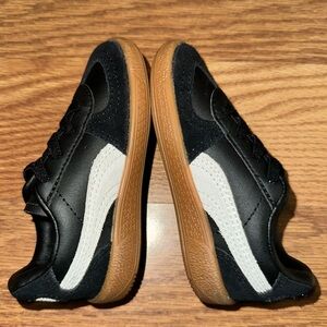 Puma Palermo Black and White Sneakers baby toddler size 5c